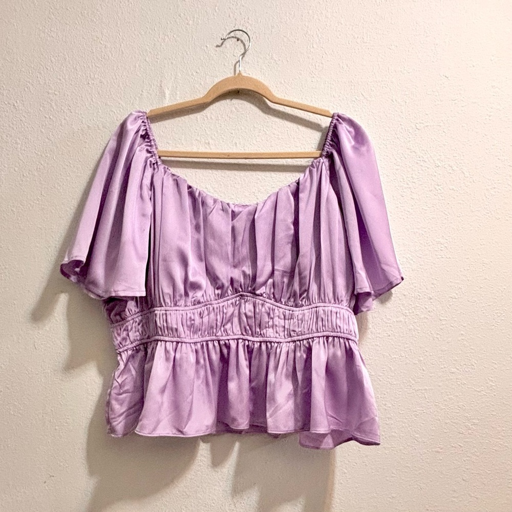 ARULA Lilac Blouse with Ruffle Hem